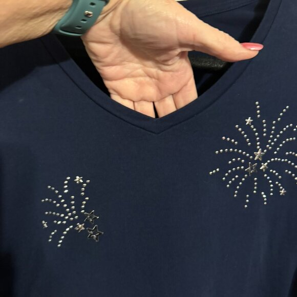 ❤️SUMMER PATRIOTIC/STARS FIREWORKS CASUAL NAVY TOP 1X - Picture 5 of 8
